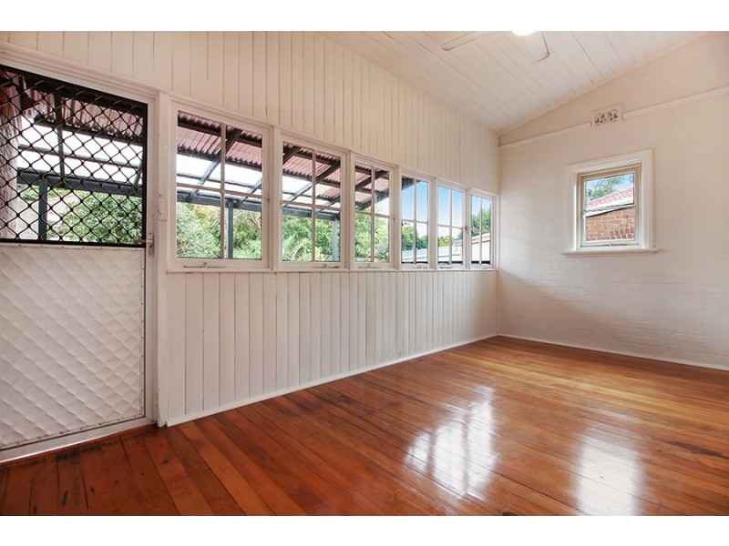 6 Wallace Street, Ashfield NSW 2131