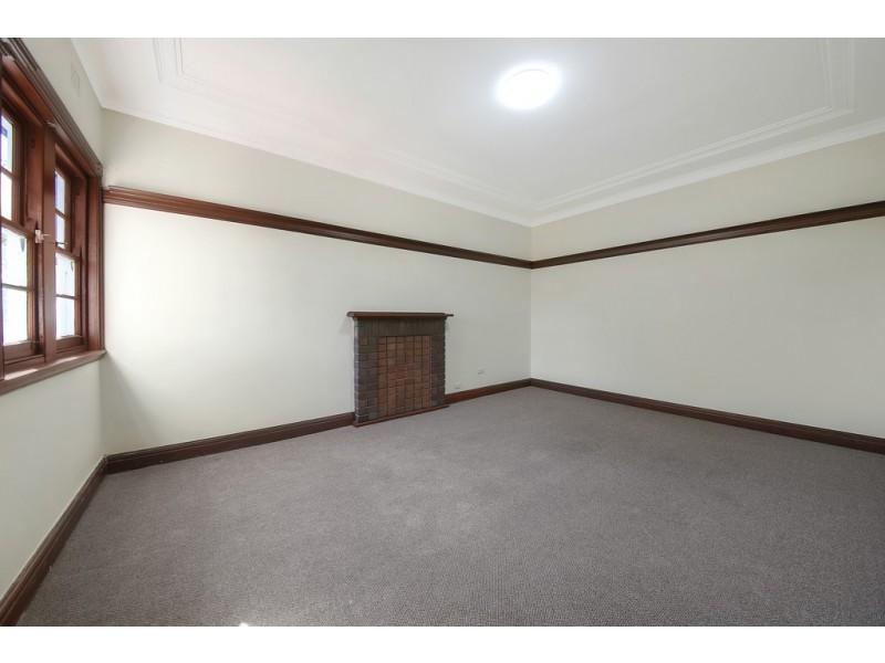 2/11 Burns Street, Petersham NSW 2049