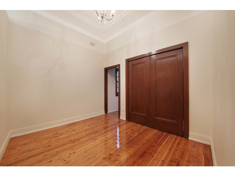 8 Livingstone Road, Petersham NSW 2049