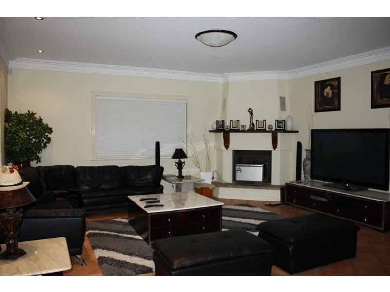 88 Waitara St, Hurstville Grove NSW 2220