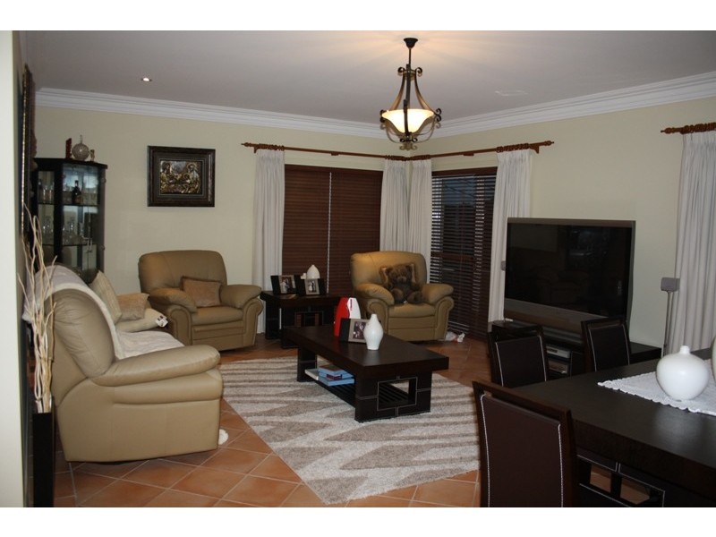 88 Waitara St, Hurstville Grove NSW 2220