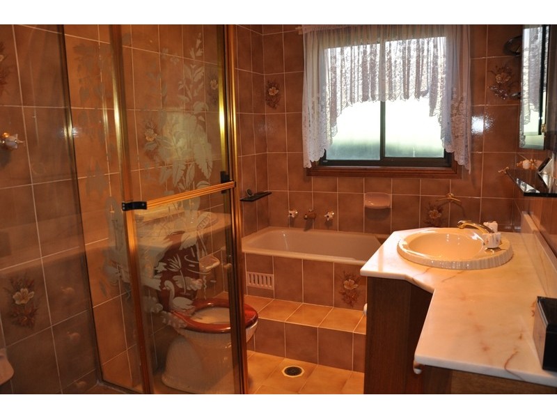 48 Forest  Rd, East Hills NSW 2213