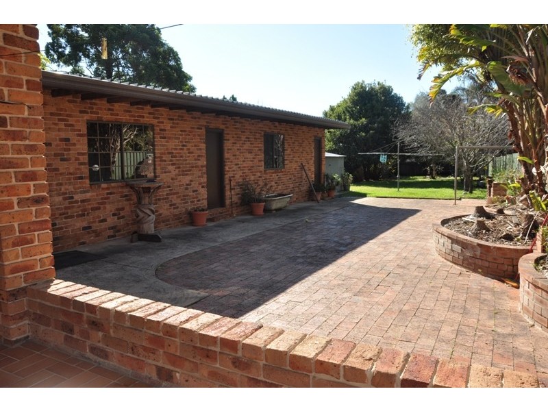 48 Forest  Rd, East Hills NSW 2213