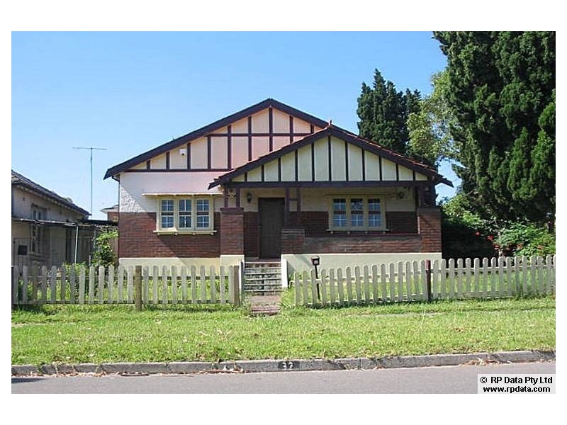 32 Violet Street, Croydon Park NSW 2133