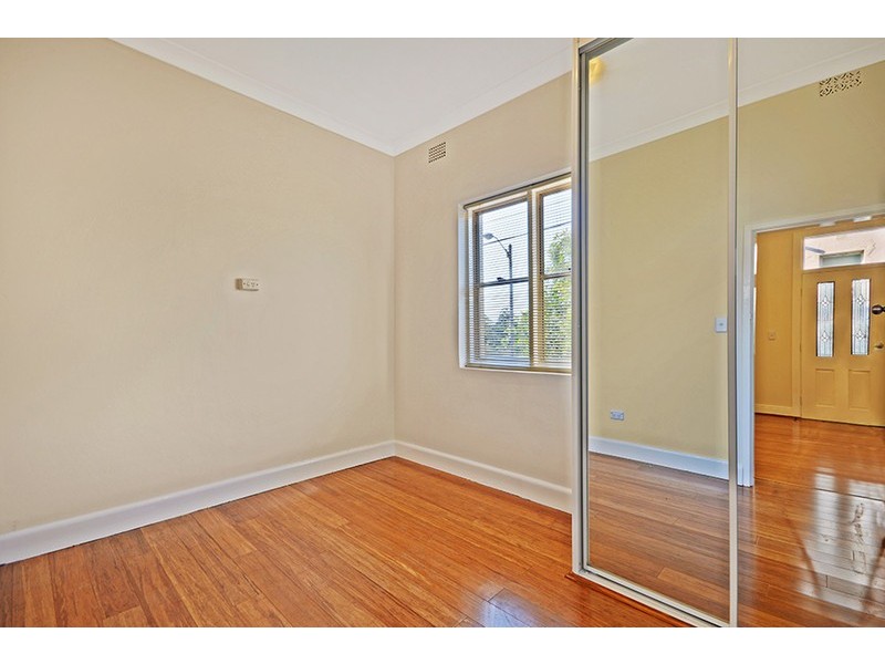 2/120 Crystal Street, Petersham NSW 2049