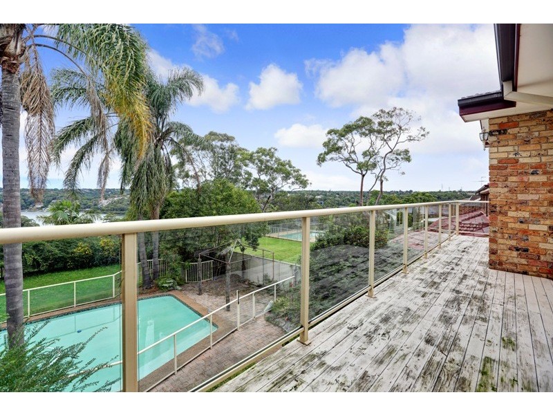 39 Lugarno Parade, Lugarno NSW 2210