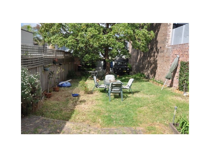 2/42 Newington Road, Stanmore NSW 2048