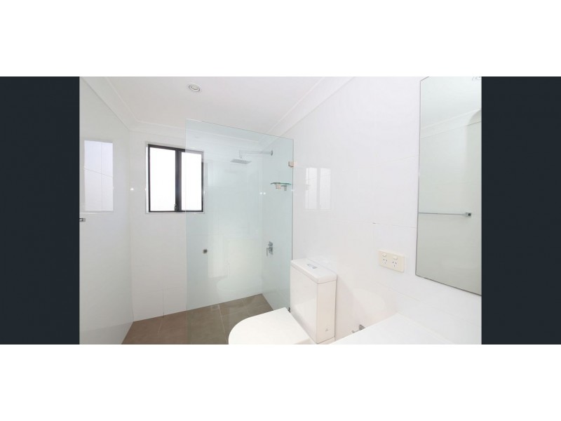 4/3 Clarence Street, Condell Park NSW 2200