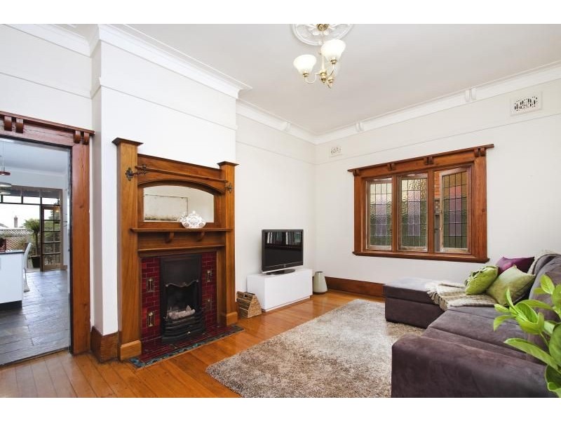 2/260 New Canterbury Road, Lewisham NSW 2049
