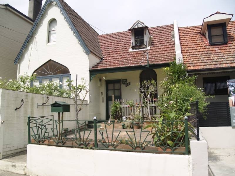 15 ALLANS AVENUE, Petersham NSW 2049