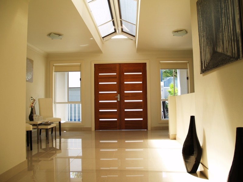 16 REDGUM DRIVE, Lugarno NSW 2210