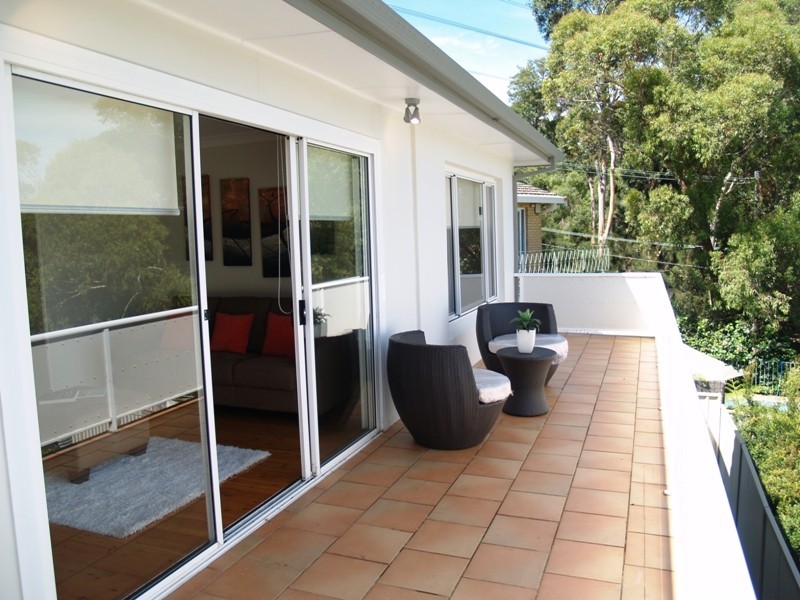 16 REDGUM DRIVE, Lugarno NSW 2210