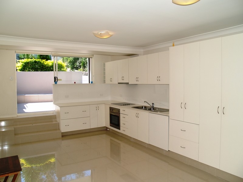 16 REDGUM DRIVE, Lugarno NSW 2210