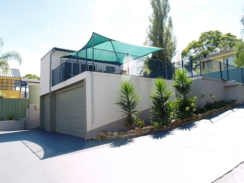 16 REDGUM DRIVE, Lugarno NSW 2210