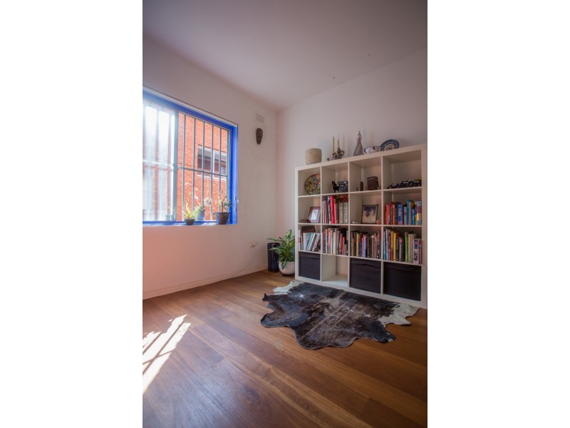 2/18 Bayley Street, Marrickville NSW 2204