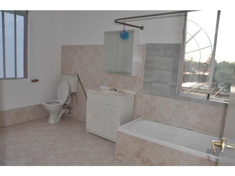 2/16 Perry St, Marrickville NSW 2204