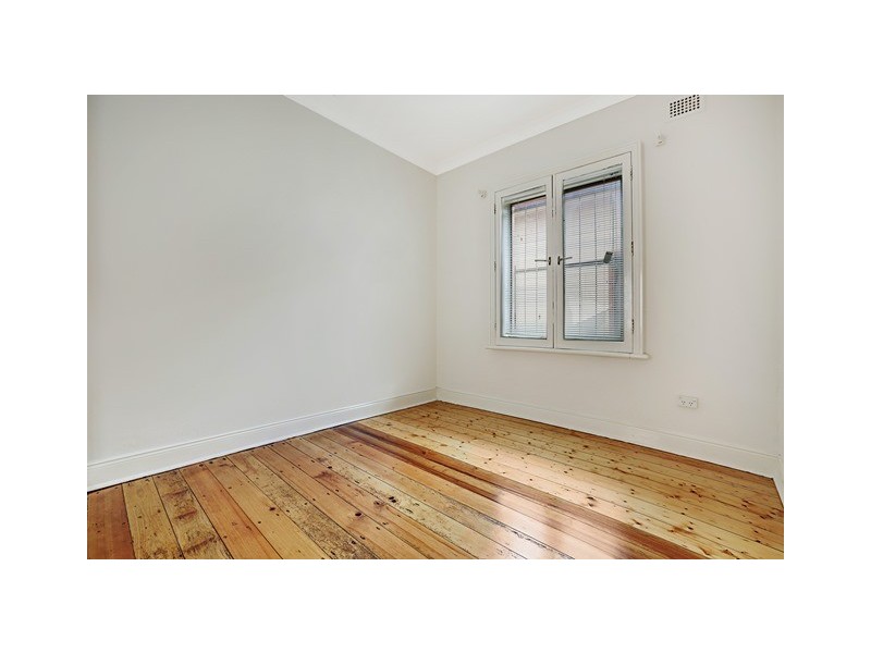 6 Sutherland Street, St Peters NSW 2044