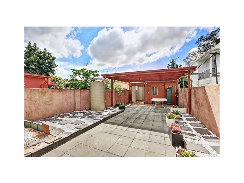 6 Sutherland Street, St Peters NSW 2044