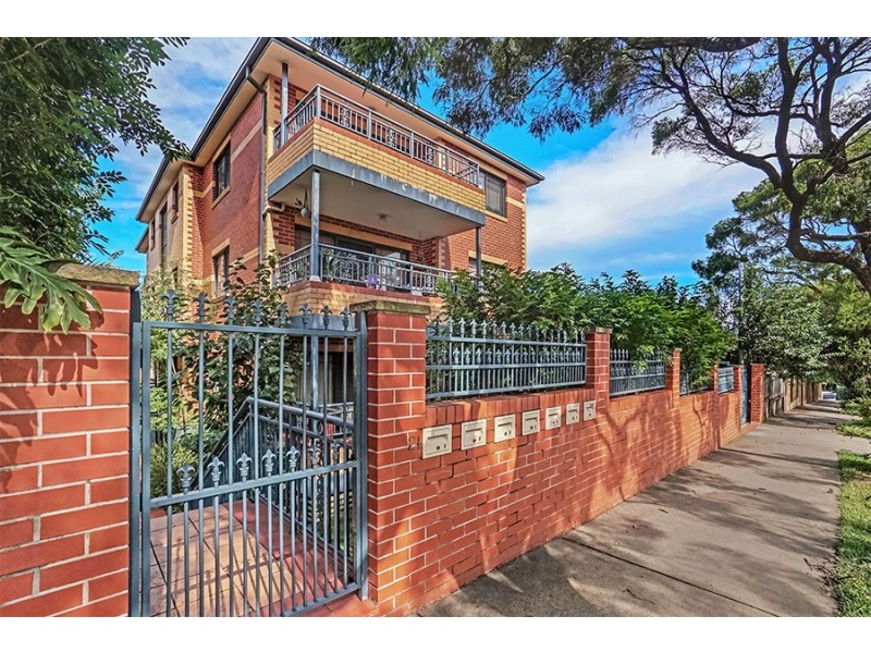 2/21 Glen Street, Marrickville NSW 2204