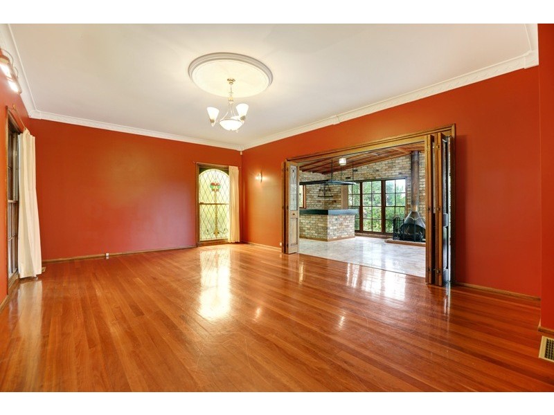 39 Lugarno Parade, Lugarno NSW 2210