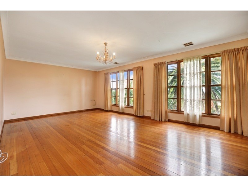 39 Lugarno Parade, Lugarno NSW 2210