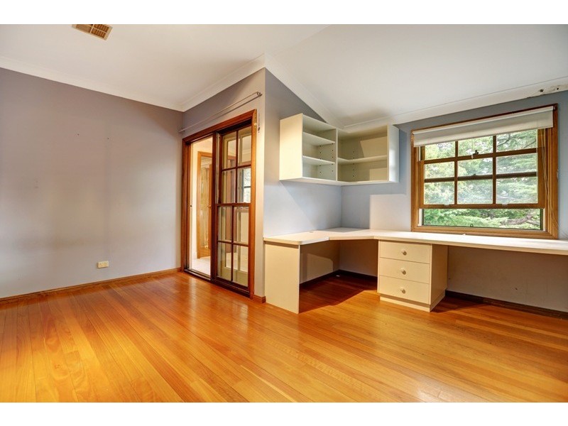 39 Lugarno Parade, Lugarno NSW 2210