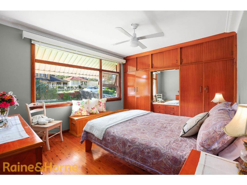 6 Kathleen Parade, Picnic Point NSW 2213