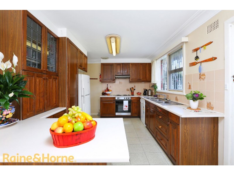 6 Kathleen Parade, Picnic Point NSW 2213
