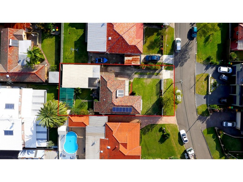 6 Kathleen Parade, Picnic Point NSW 2213