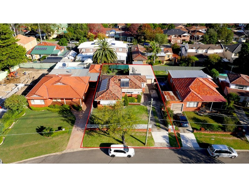 6 Kathleen Parade, Picnic Point NSW 2213