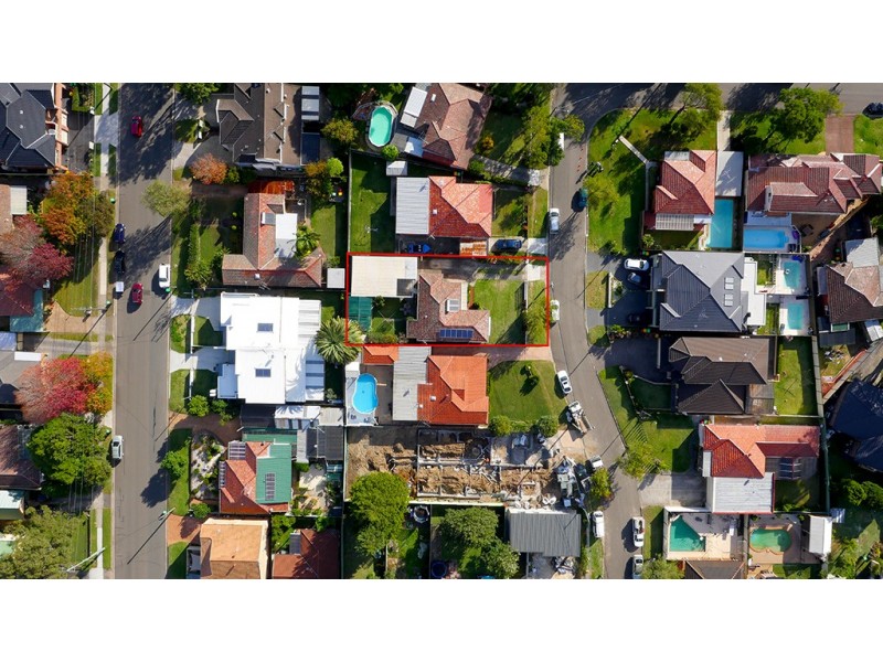 6 Kathleen Parade, Picnic Point NSW 2213