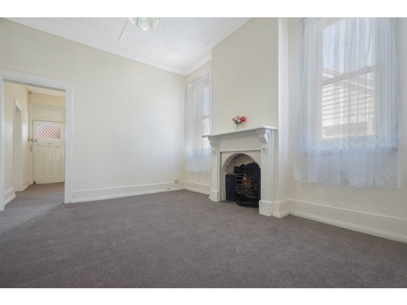 64 Brown Street, St Peters NSW 2044