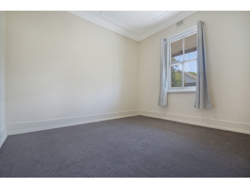 64 Brown Street, St Peters NSW 2044