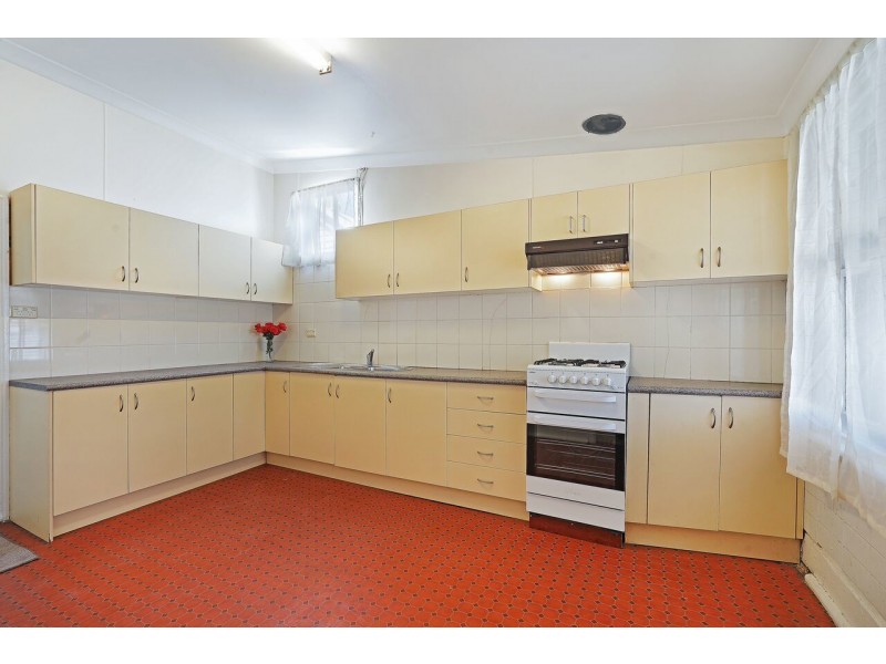 64 Brown Street, St Peters NSW 2044