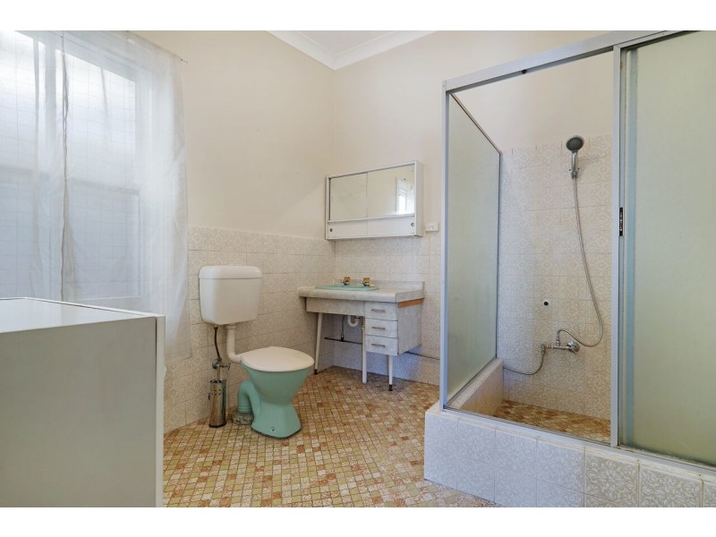 64 Brown Street, St Peters NSW 2044