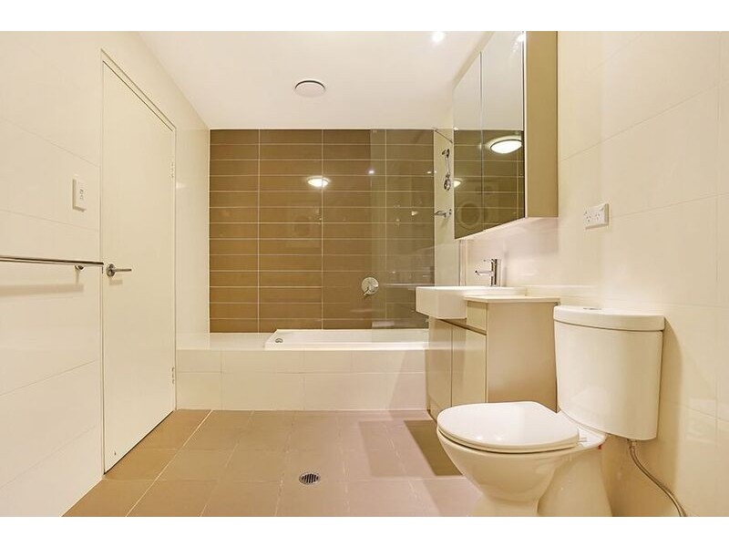 8/29-35 Cowper Street, Marrickville NSW 2204