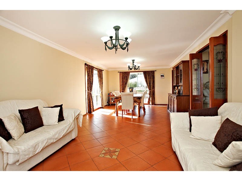 2 Sunville Court, Blacktown NSW 2148