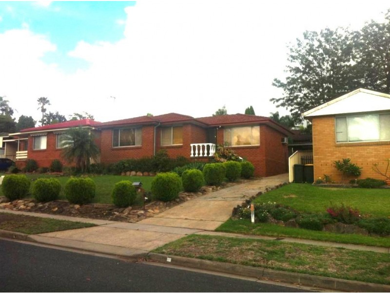 10 Desley Crescent, Prospect NSW 2148