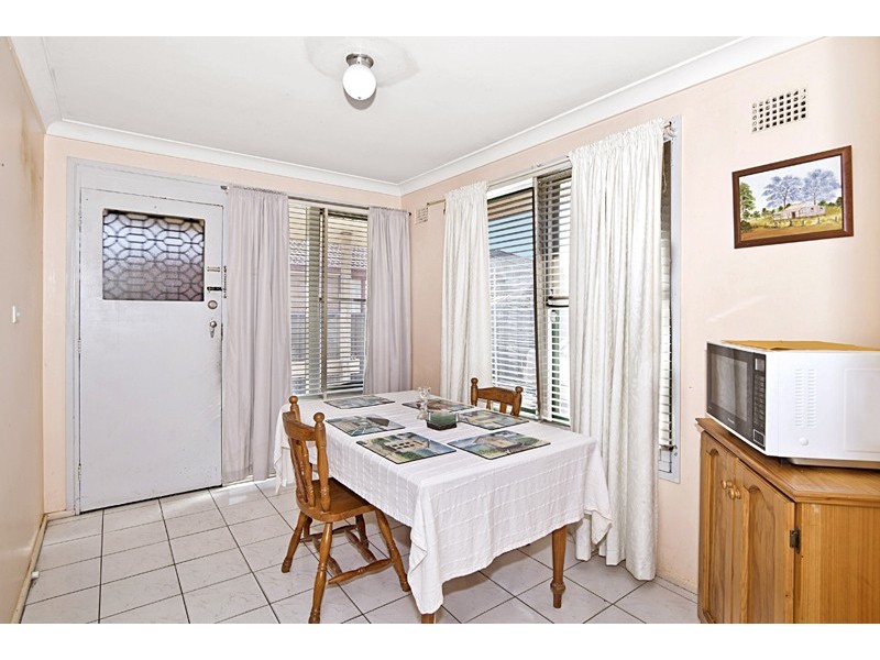 8 Redditch Cresent, Hebersham NSW 2770