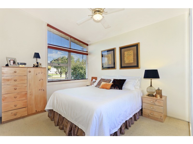 15 Tudor Ave, Blacktown NSW 2148