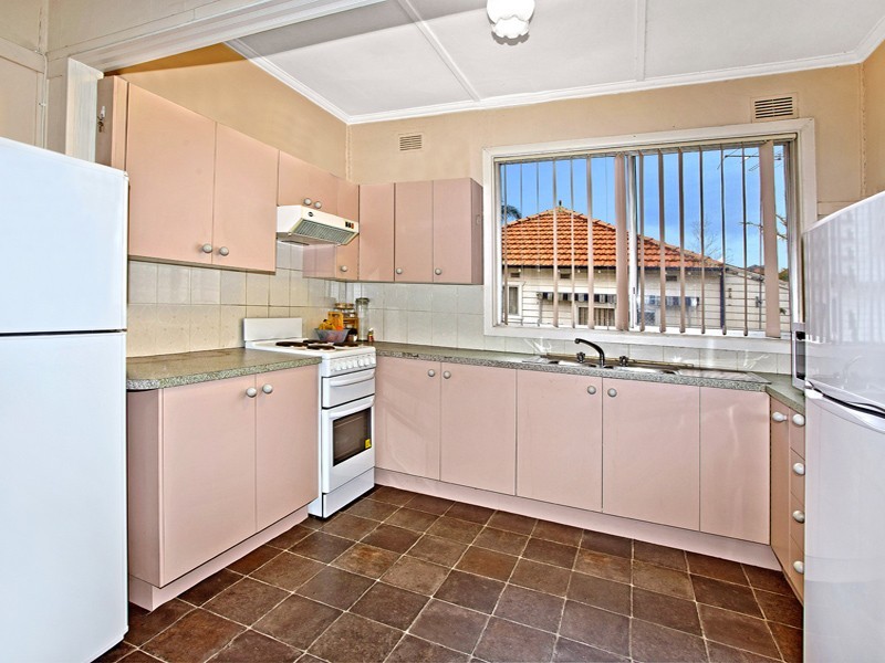 8 Carinya Street, Blacktown NSW 2148