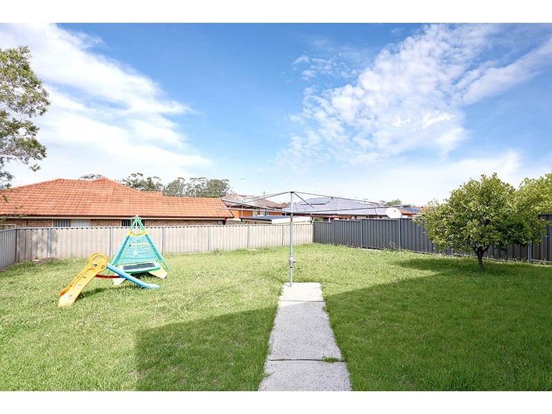 17 Blue Hills Cresent, Blacktown NSW 2148
