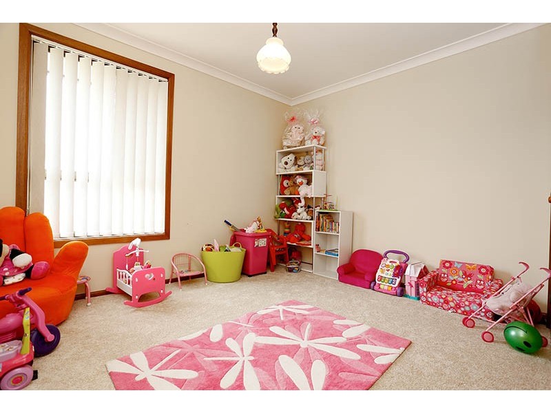 17 Blue Hills Cresent, Blacktown NSW 2148