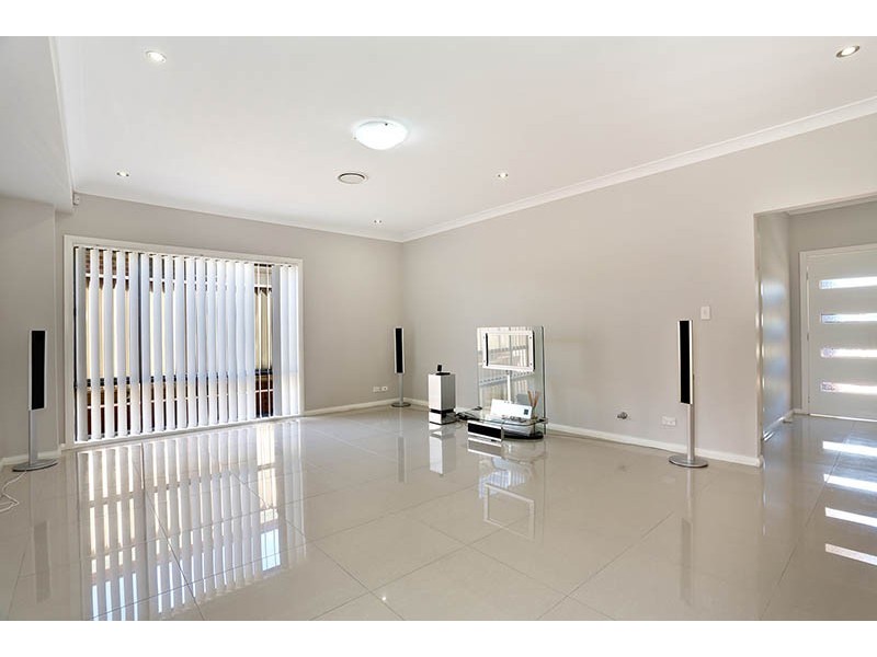 69 Hyatts Road, Oakhurst NSW 2761