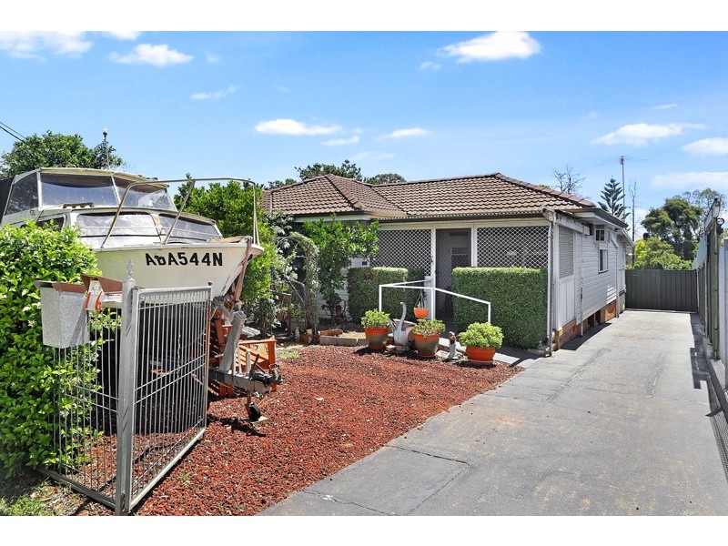 16 Charles Street, Blacktown NSW 2148