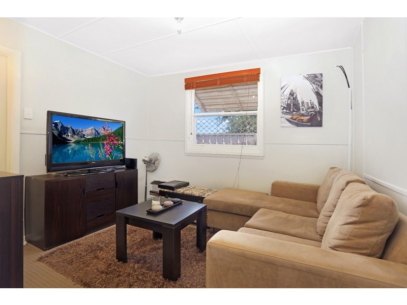 16 Charles Street, Blacktown NSW 2148