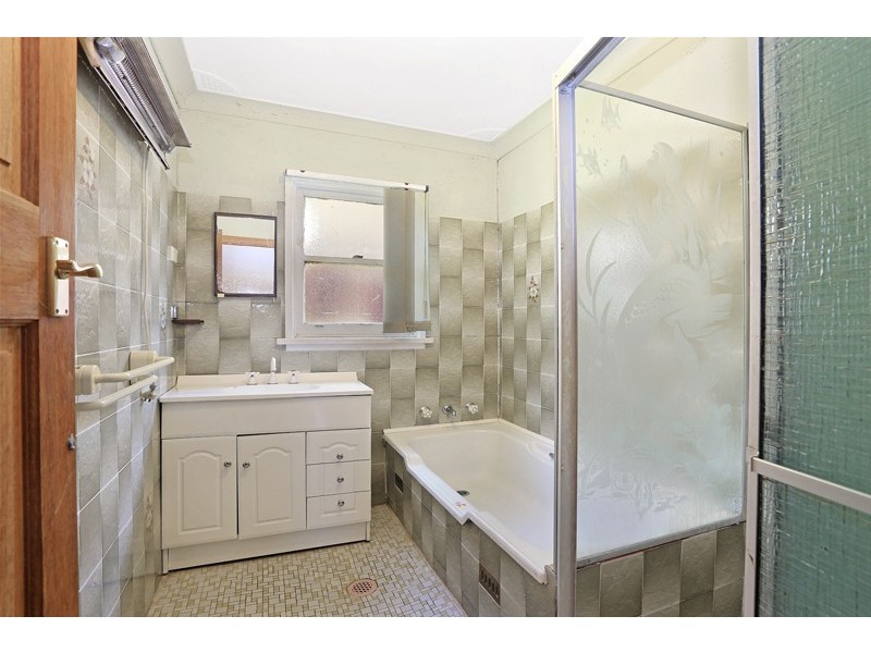 22 Leslie Street, Blacktown NSW 2148