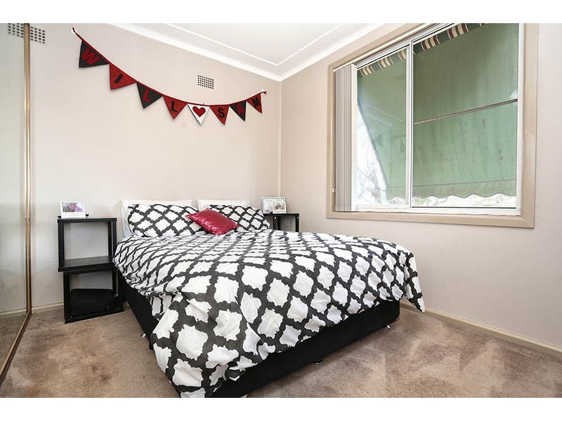 35 Venn Avenue, Lalor Park NSW 2147