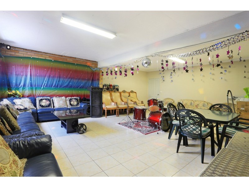 23 The Crescent, Toongabbie NSW 2146