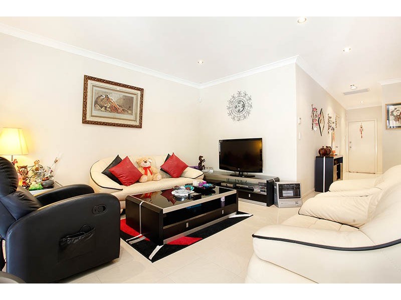 2/151 Toongabbie Road, Toongabbie NSW 2146